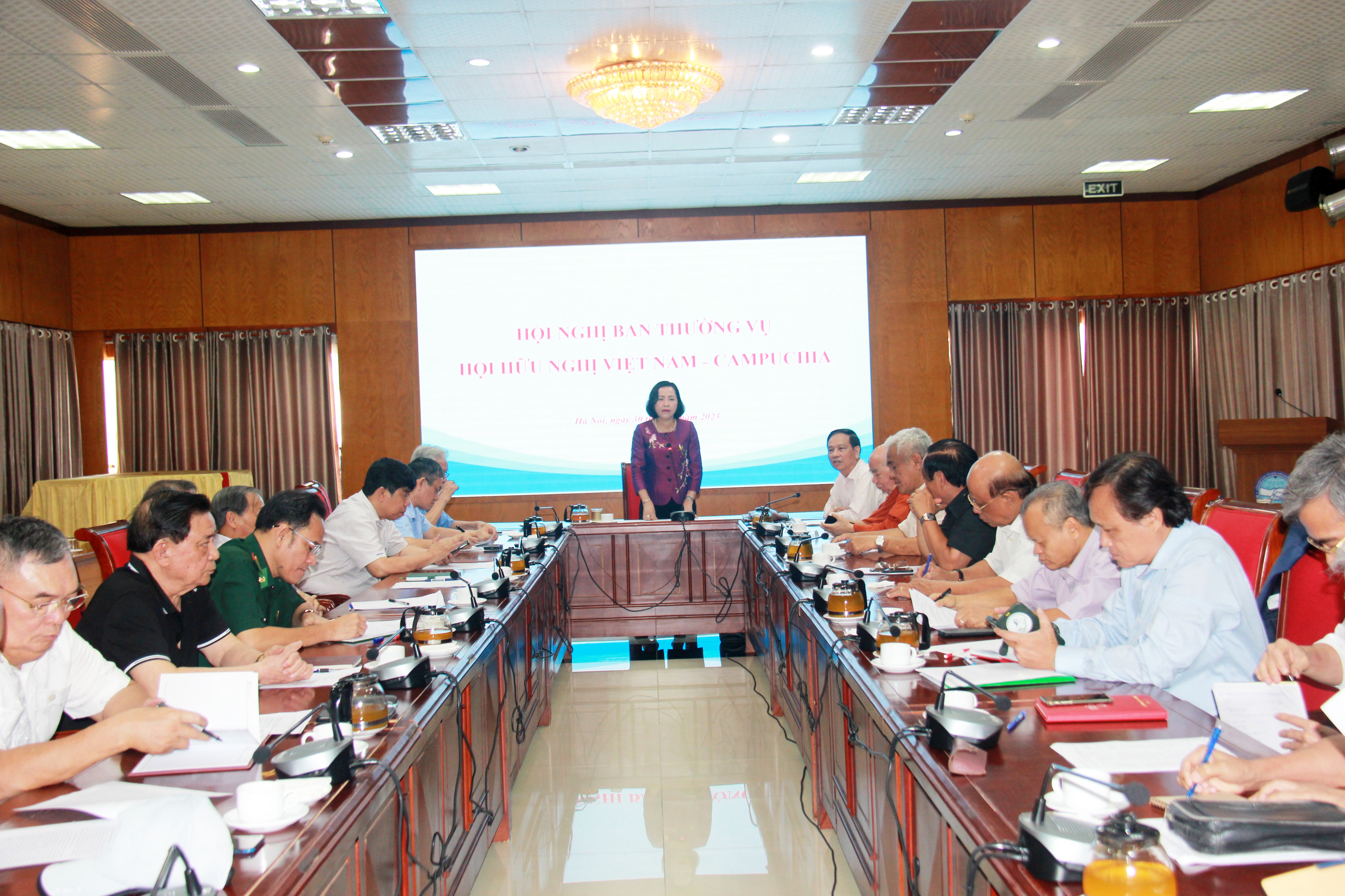 Đỡ đầu 160 lưu học sinh Campuchia trong năm học 2023-2024