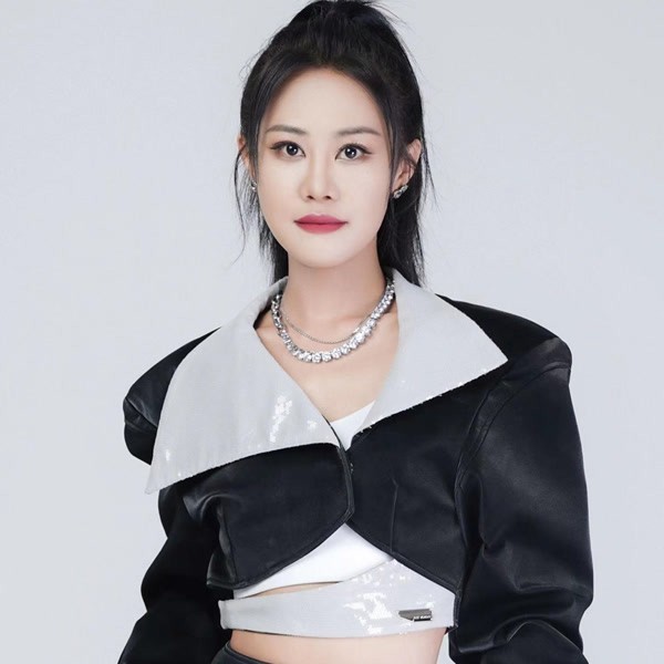 Ca sĩ Mộng Nhiên. ( Ảnh: Baidu)