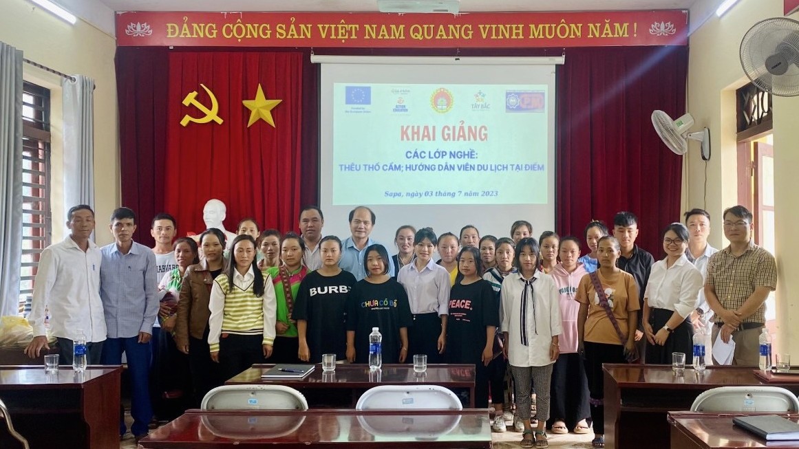 Thanh niên Lào Cai được đào tạo nghề hỗ trợ sinh kế