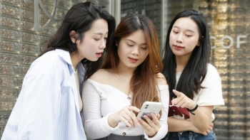 mang di dong ao vnsky ra mat thi truong vien thong them soi dong