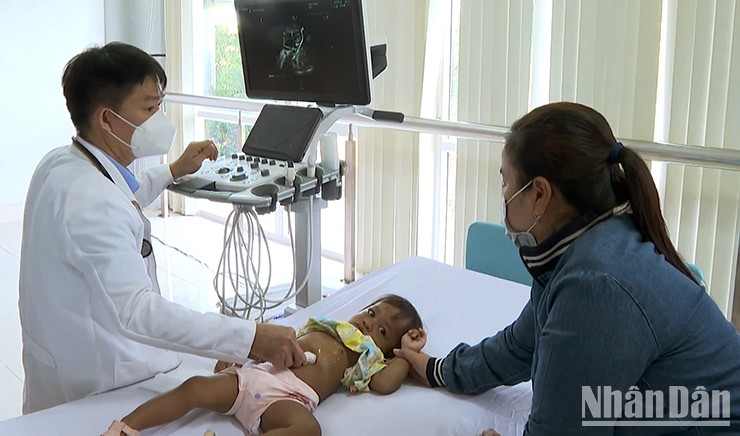 Sóc Trăng: Hơn 4.000 người nghèo được khám, chữa bệnh miễn phí ảnh 2