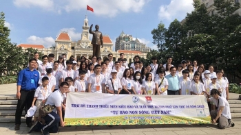 60 kiều bào trẻ về dự trại hè thanh thiếu niên kiều bào và tuổi trẻ TP.HCM