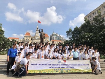60 kiều bào trẻ về dự trại hè thanh thiếu niên kiều bào và tuổi trẻ TP.HCM