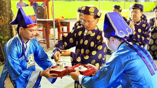 Tưởng niệm những người đã ngã xuống trong sự kiện thất thủ Kinh đô Huế Tưởng niệm những người đã ngã xuống trong sự kiện thất thủ Kinh đô Huế