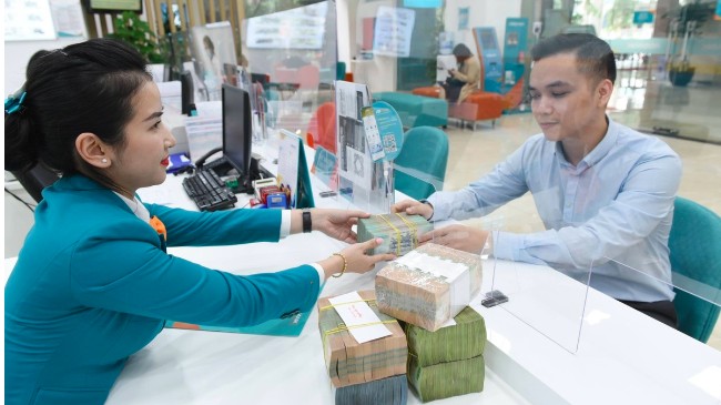 chinh phu yeu cau tiep tuc giam lai suat cho vay them 15 2