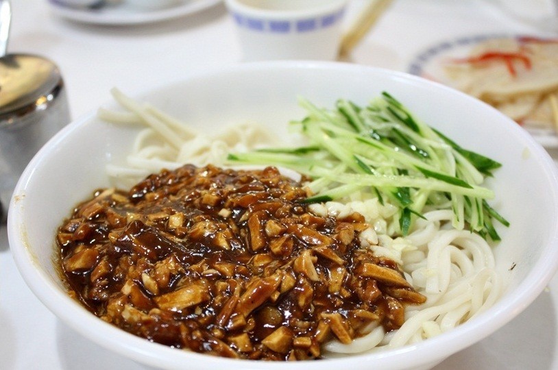 Mì Zha Jiang Mian. (Ảnh: Internet)