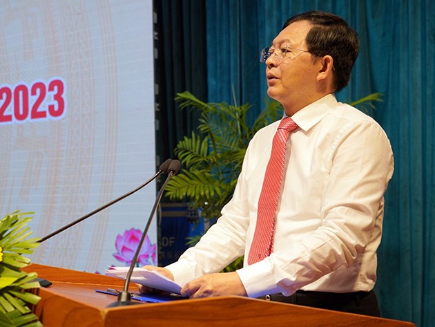 Bí thư Tỉnh ủy Hồ Quốc Dũng phát biểu chào mừng Hội nghị.