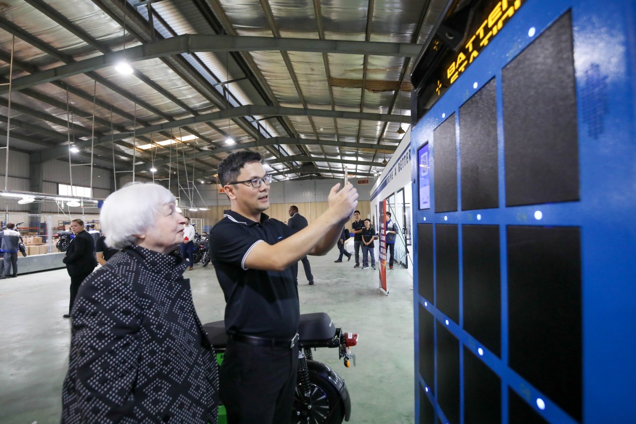 Vì sao Selex Motors được chọn trong chuyến thăm của Bộ trưởng Tài chính Mỹ đến Việt Nam?