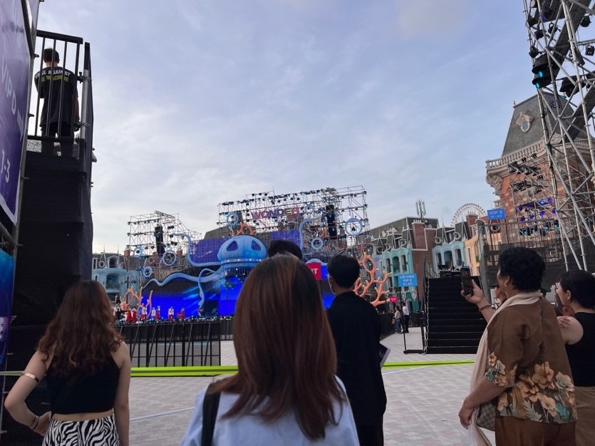 “Miền đất hội hè” VinWonders Nha Trang náo nhiệt chờ Charlie Puth biểu diễn