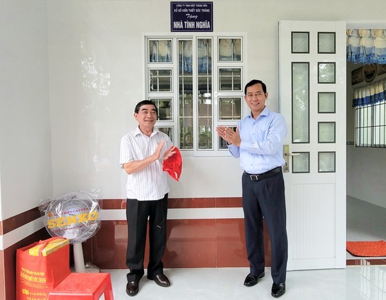 Sóc Trăng: Trao nhà tình nghĩa cho gia đình liệt sĩ