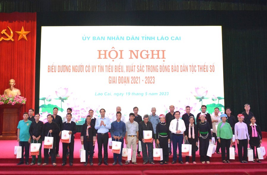 Phát huy vai trò người có uy tín trong đồng bào dân tộc thiểu số ở Lào Cai