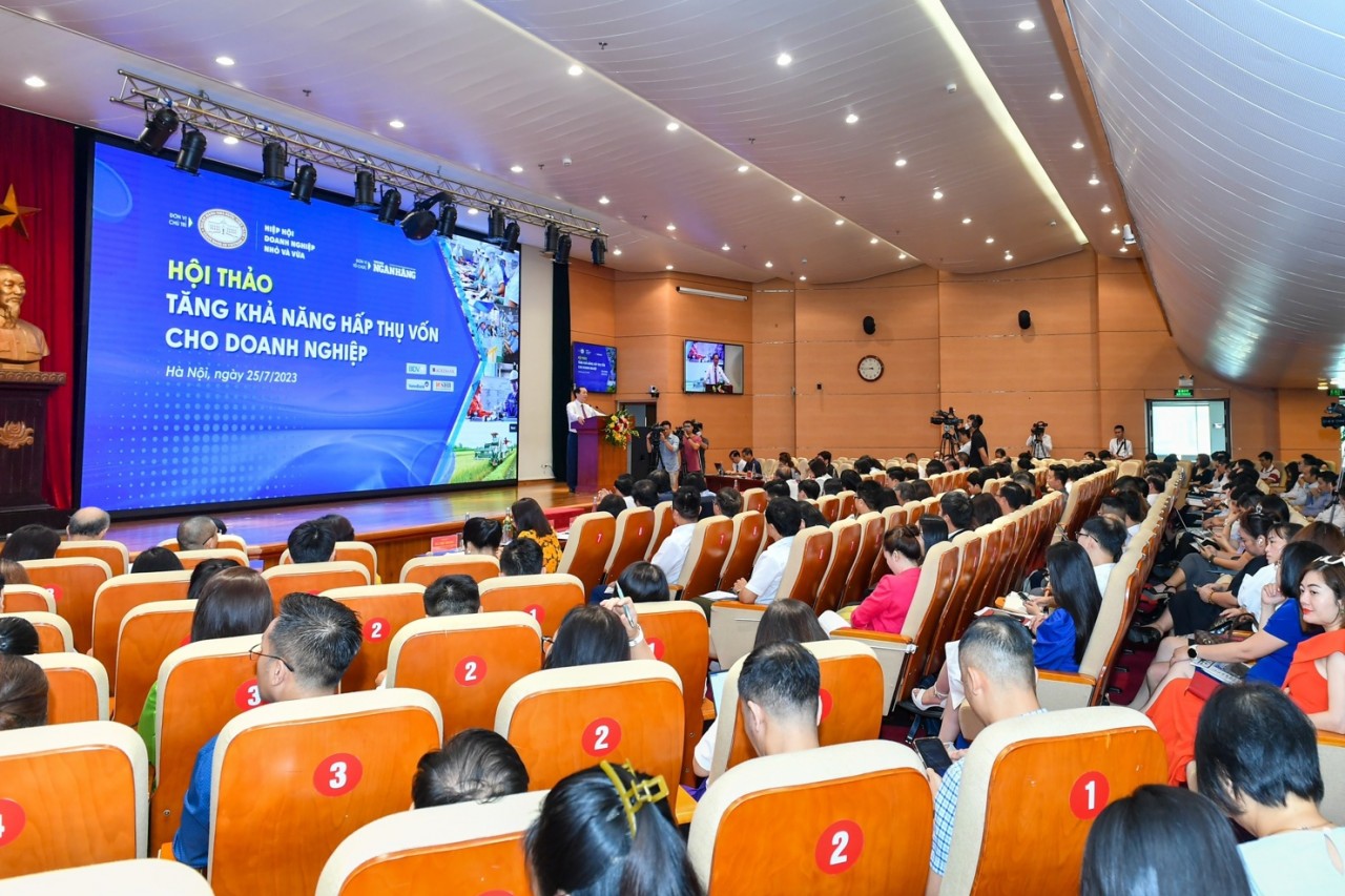 hội thảo với chủ đề “Tăng khả năng hấp thụ vốn cho doanh nghiệp”