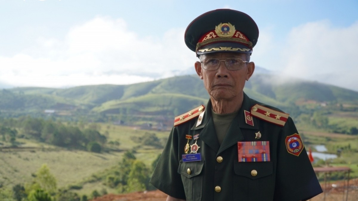 Ký ức về những năm tháng “hạt gạo cắn đôi, cọng rau bẻ nửa” của cựu binh Lào