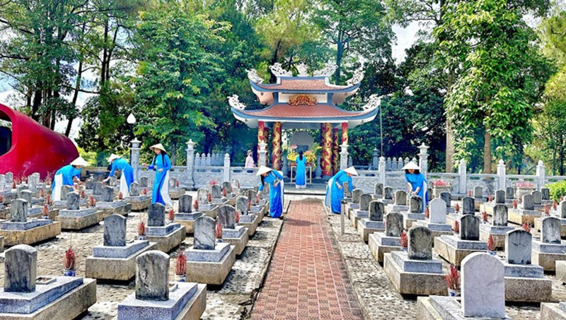 Hoạt động uống nước nhớ nguồn của Hội Liên hiệp Phụ nữ Việt Nam