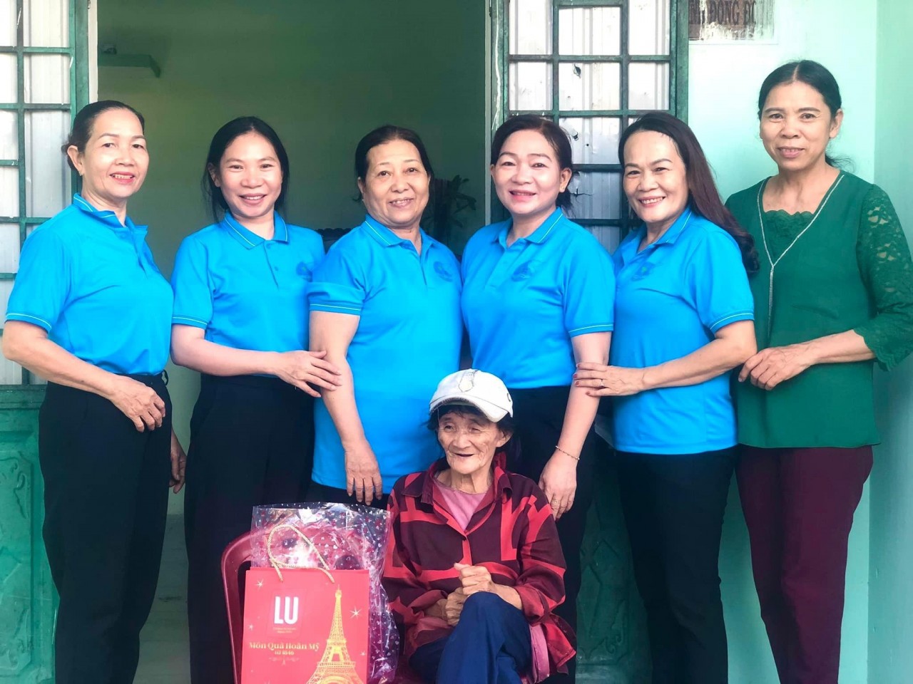 Hoạt động uống nước nhớ nguồn của Hội Liên hiệp Phụ nữ Việt Nam