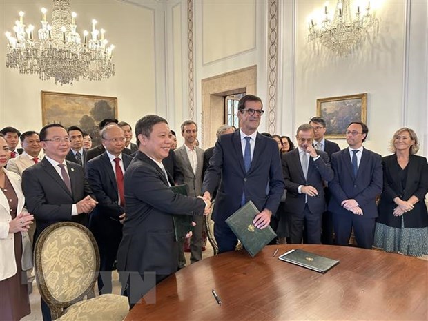 Thanh pho Ho Chi Minh toa sang tai Le hoi Viet Nam o Bo Dao Nha hinh anh 2