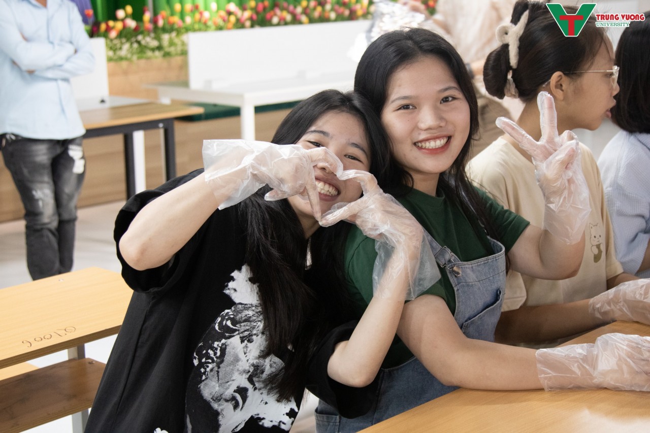 Học sinh Việt Nam trải nghiệm trở thành một người dân “xứ kim chi” thực thụ Học sinh Việt Nam trải nghiệm trở thành một người dân “xứ kim chi” thực thụ
