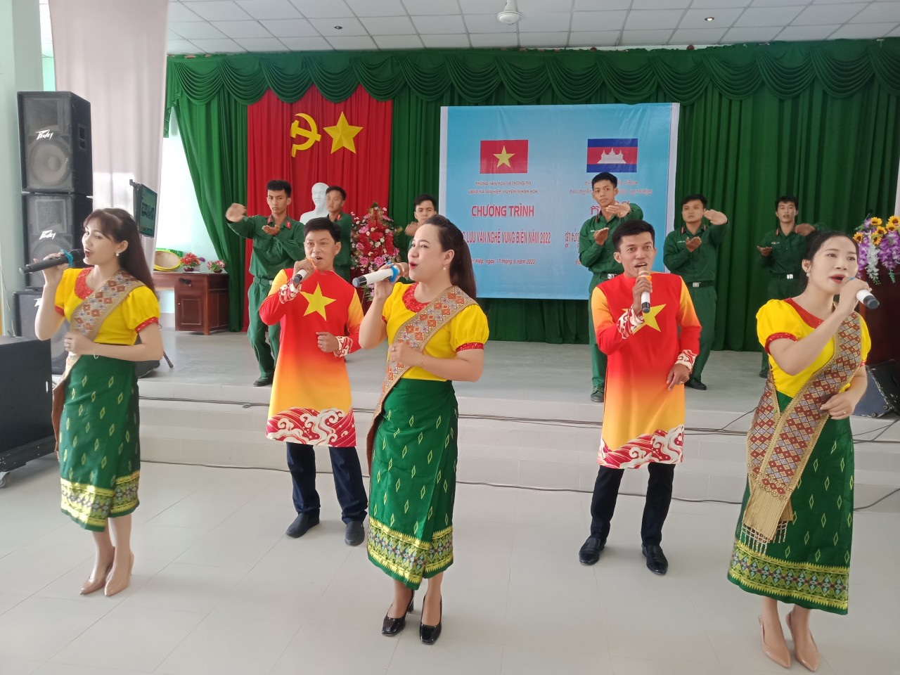 Khi người dân hai bên biên giới cùng hòa lời ca
