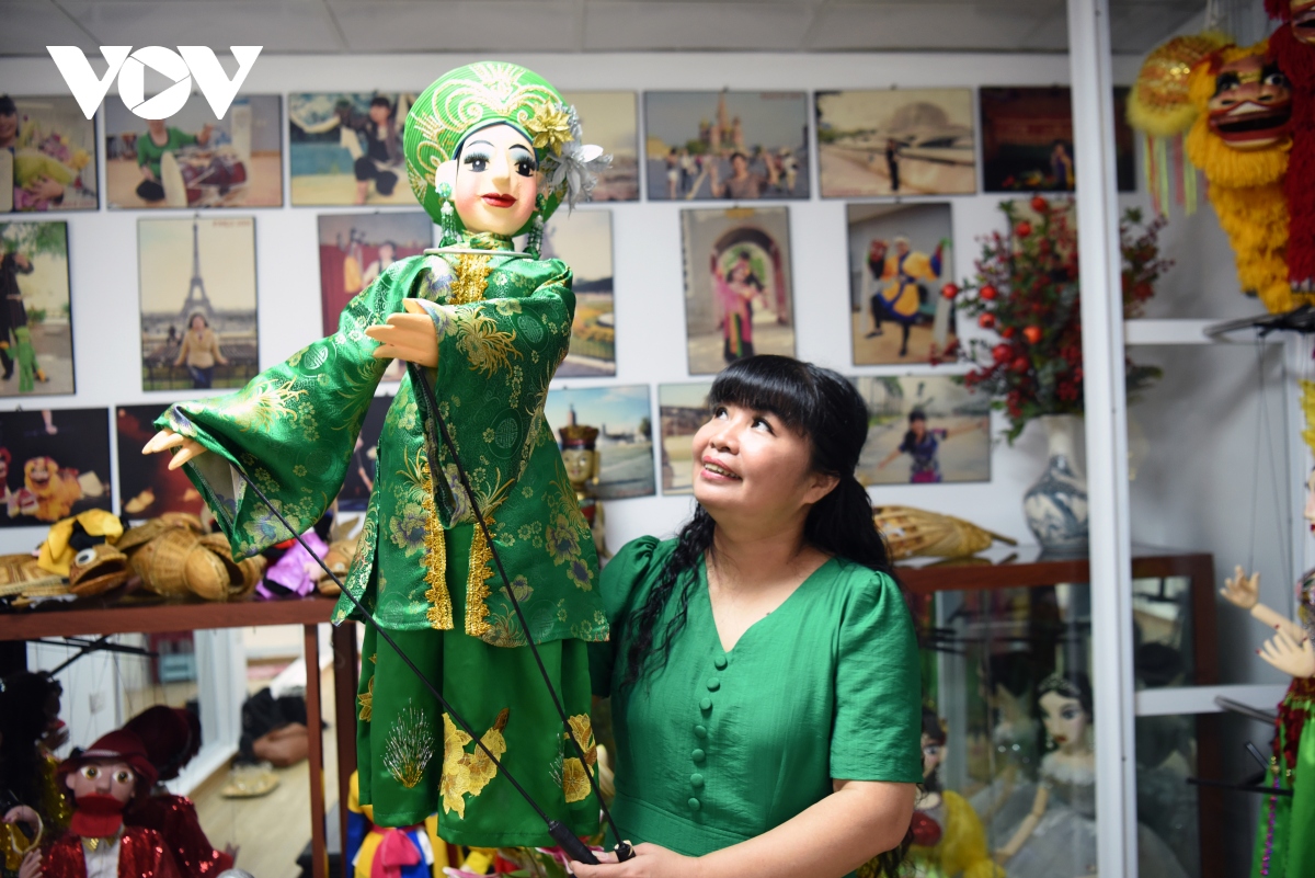 nguoi nghe si dung roi can ke chuyen van hoa viet nam hinh anh 3