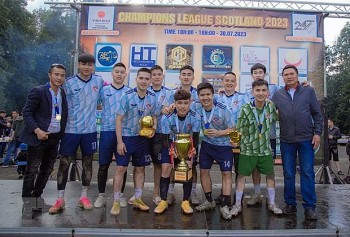 giai bong da cong dong scotland gan ket nguoi viet tai anh