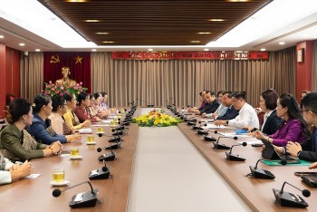 Phụ nữ Hà Nội và Viêng Chăn đóng góp thiết thực vào quan hệ hữu nghị Việt - Lào