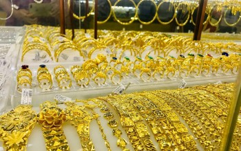 USD quay đầu tăng giá, gây áp lực lên vàng