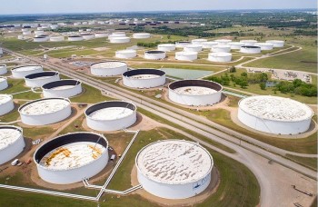 Nhiều yếu tố đẩy giá dầu tăng không ngừng lên những mức đỉnh mới