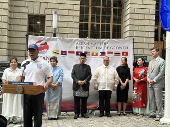 Long trọng Lễ thượng cờ ASEAN tại thành phố New York, Mỹ