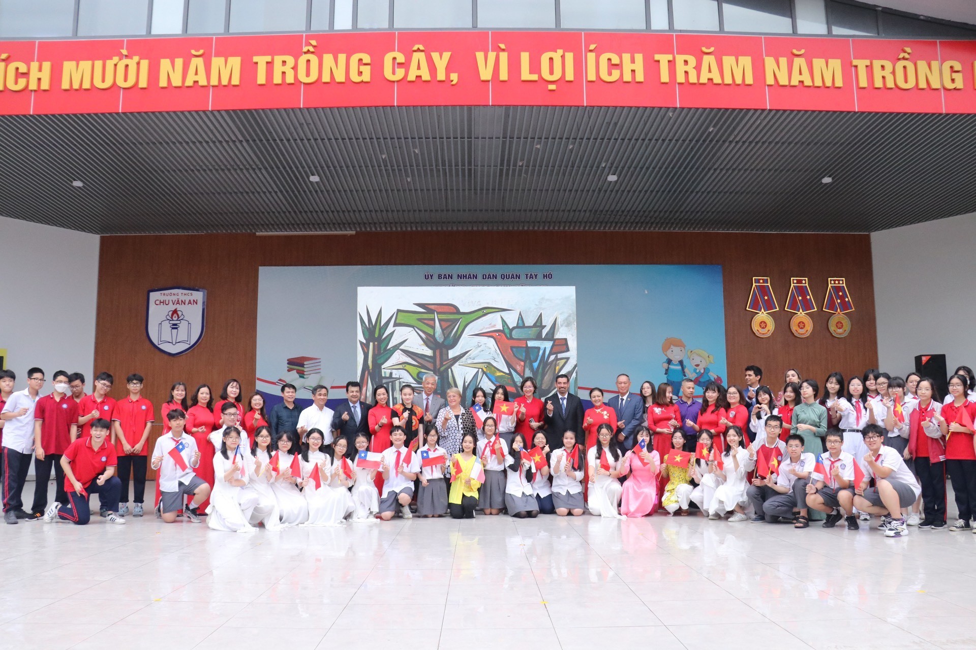 Những 'sứ giả' trẻ kết nối văn hóa Những 'sứ giả' trẻ kết nối văn hóa