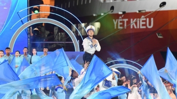 Toàn cảnh chương trình chính luận nghệ thuật “Mạnh giàu từ biển quê hương”