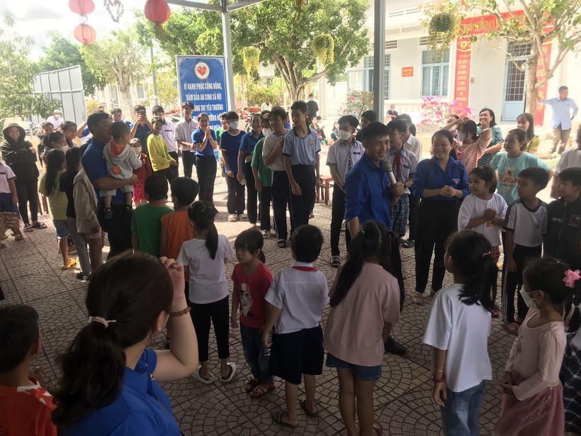 Vĩnh Long: phòng, chống xâm hại trẻ em trên không gian mạng