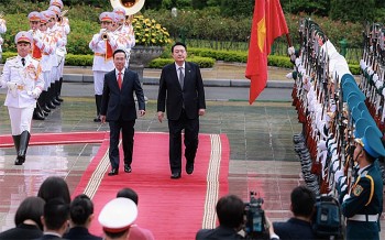 lanh dao dang nha nuoc gui dien mung quoc khanh han quoc