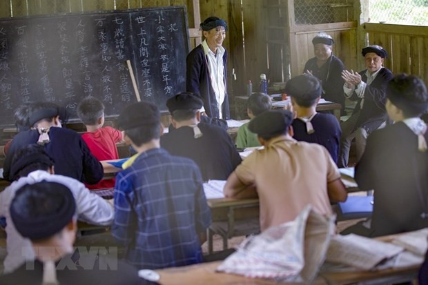 Vượt núi vượt rừng, giữ trọn hồn cho chữ Nôm-Dao cổ Đà Bắc | Văn hóa | Vietnam+ (VietnamPlus)