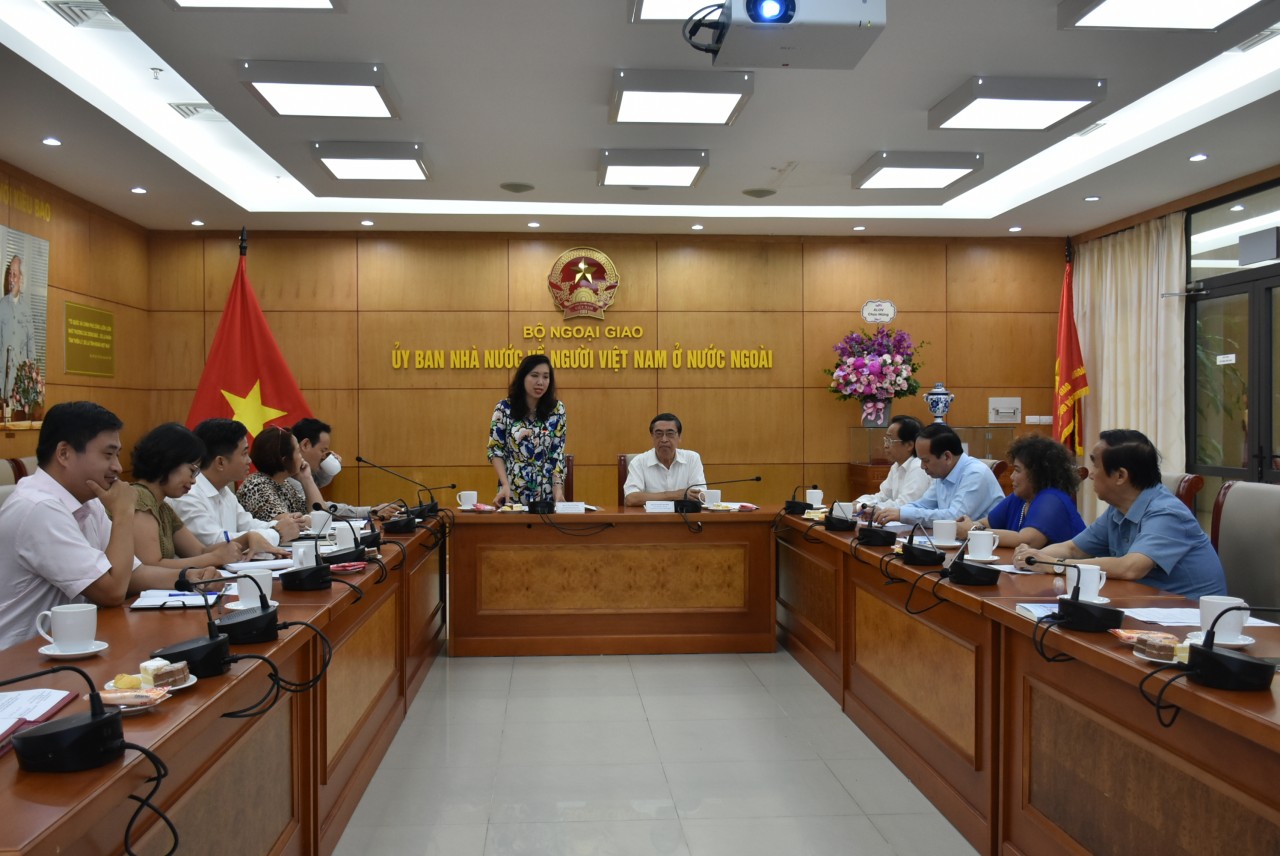Tăng cường phối hợp trong công tác người Việt Nam ở nước ngoài