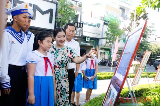Giới thiệu hình ảnh cuộc sống ở Trường Sa đến với nhân dân Quảng Ngãi