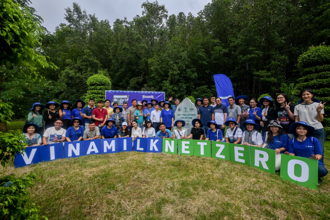 Vinamilk đẩy mạnh hình thành các “cánh rừng Net Zero” với dự án tái sinh 25 hecta rừng ngập mặn tại vườn quốc gia Mũi Cà Mau