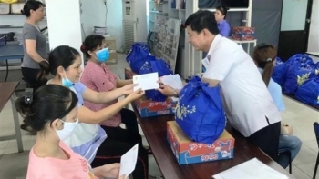 Lao động bị giảm giờ làm, mất việc tiếp tục được hỗ trợ