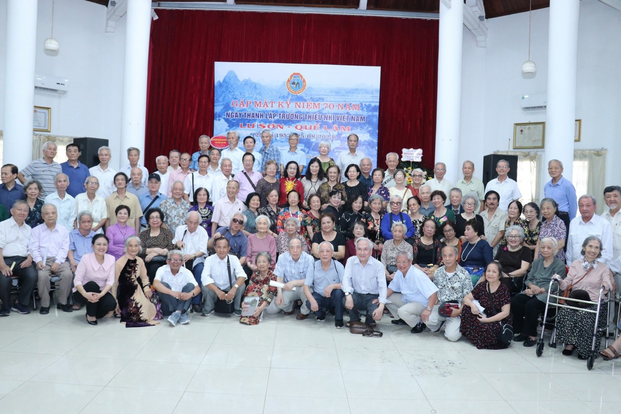 Tình cảm Lư Sơn - Quế Lâm (Trung Quốc) mãi trong tim cựu học sinh Việt Nam