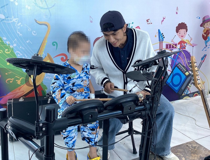 Mang âm nhạc đến với bệnh nhi ung thư