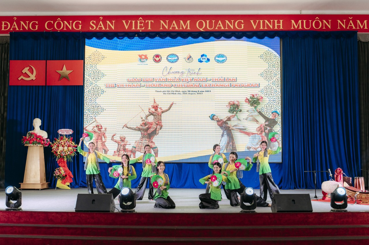 TP HCM: Hơn 500 đoàn viên, thanh niên tham gia “Giao lưu văn hóa Việt Nam – Thái Lan”