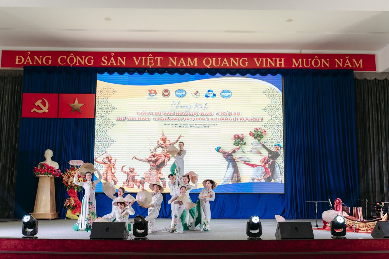 TP HCM: Hơn 500 đoàn viên, thanh niên tham gia “Giao lưu văn hóa Việt Nam – Thái Lan”