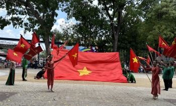TP Hồ Chí Minh: Các điểm vui chơi, giải trí đông khách trong ngày đầu nghỉ lễ