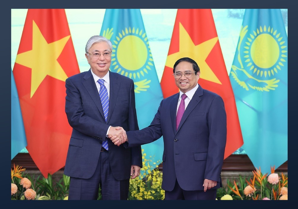 Đối ngoại nhộn nhịp giữa tháng Tám mùa Thu lịch sử