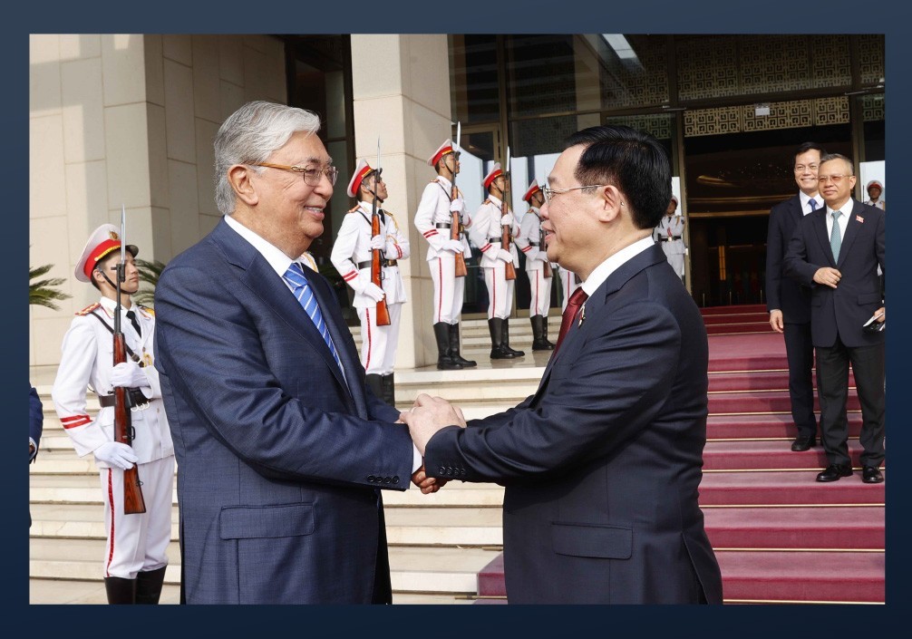 Đối ngoại nhộn nhịp giữa tháng Tám mùa Thu lịch sử