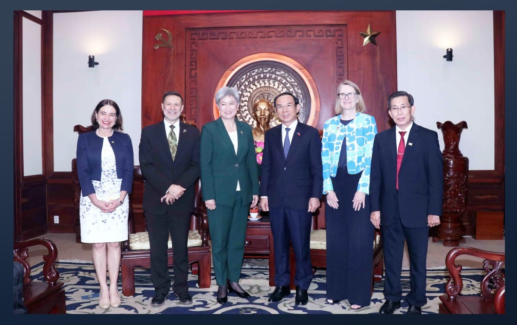 Đối ngoại nhộn nhịp giữa tháng Tám mùa Thu lịch sử
