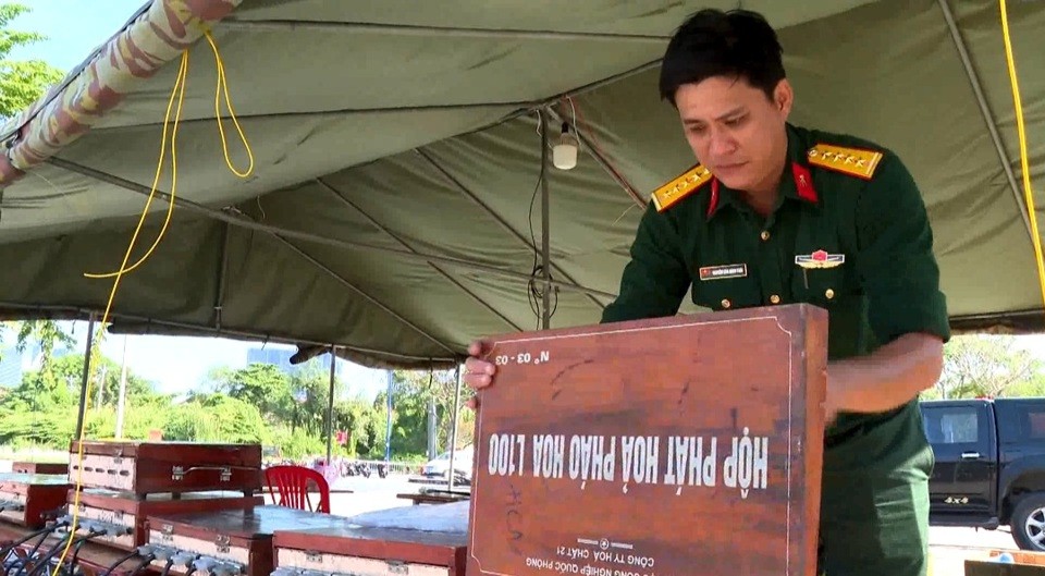 Đông đảo người dân Thành phố Hồ Chí Minh thưởng thức pháo hoa mừng Quốc khánh 2/9 Đông đảo người dân Thành phố Hồ Chí Minh thưởng thức pháo hoa mừng Quốc khánh 2/9