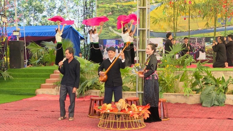 Rộn ràng Ngày hội văn hóa dân tộc Thái ở huyện vùng cao biên giới Nậm Pồ