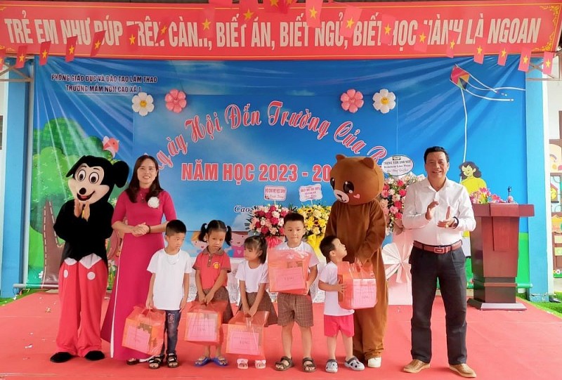 Hơn 380.000 học sinh ở Phú Thọ tham gia Lễ khai giảng năm học mới