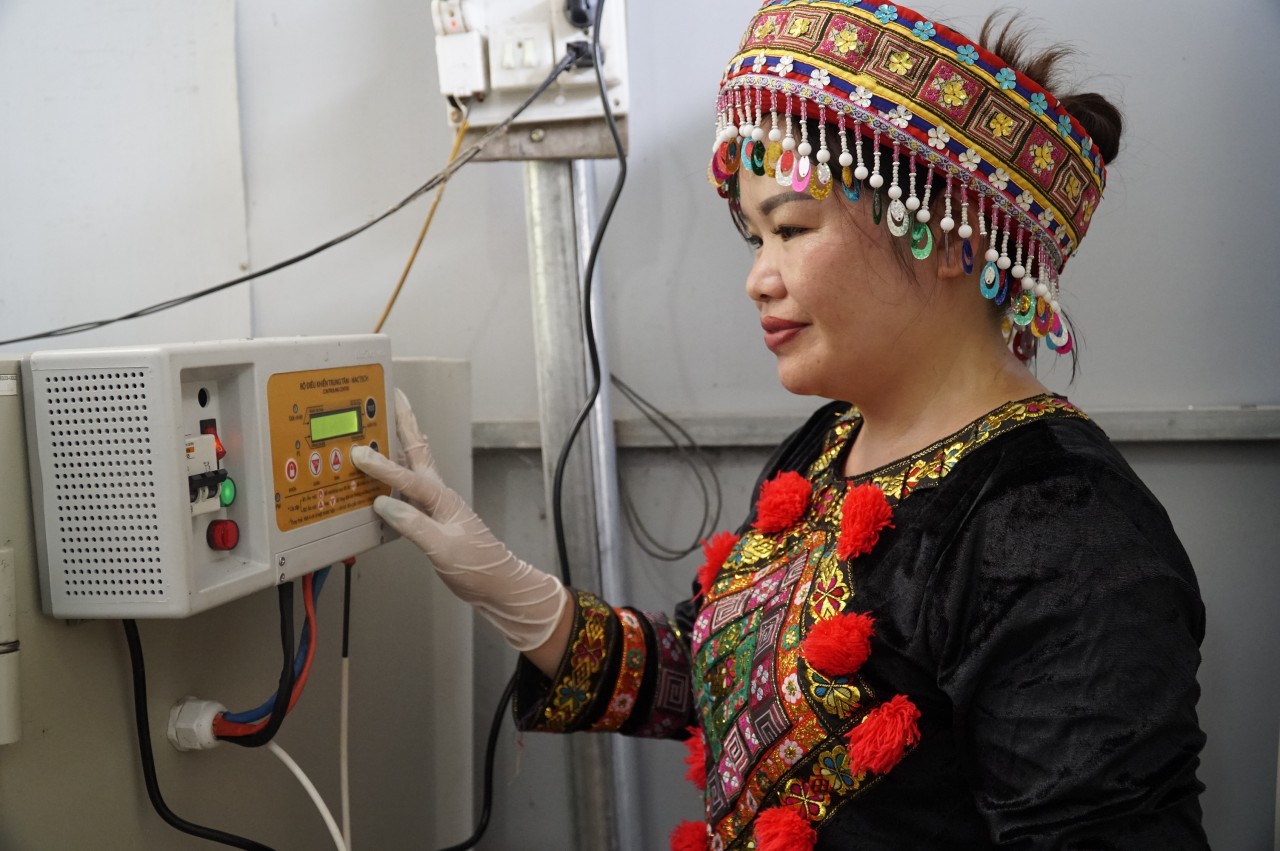 Trao quyền cho phụ nữ và thúc đẩy bình đẳng giới để giảm nghèo bền vững