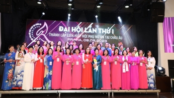 Bà Nguyễn Việt Triều được bầu làm Chủ tịch Liên hiệp hội Phụ nữ Việt Nam tại châu Âu